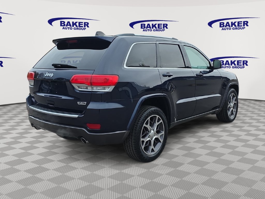 Used 2018 Jeep Grand Cherokee Limited AWD/4WD image 3