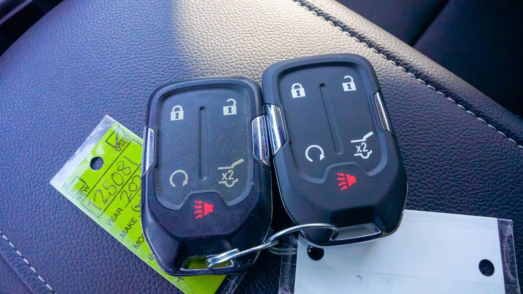 Used 2023 GMC Acadia SLT image 31