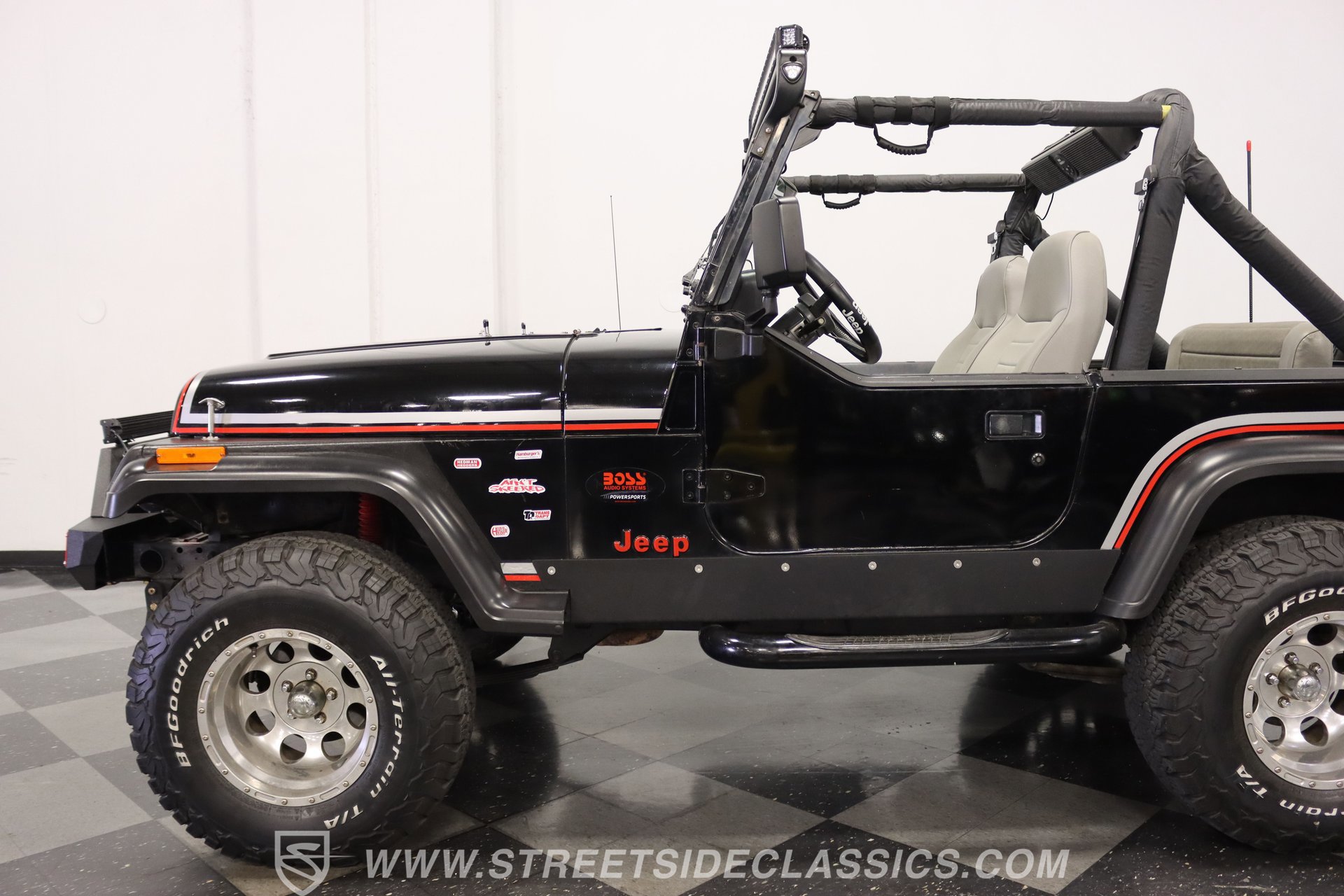 Used 1991 Jeep Wrangler 4WD image 22