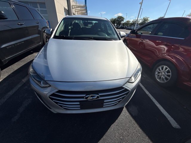 Used 2017 Hyundai Elantra SE w/ SE A/T Tech Package 03 FWD image 5
