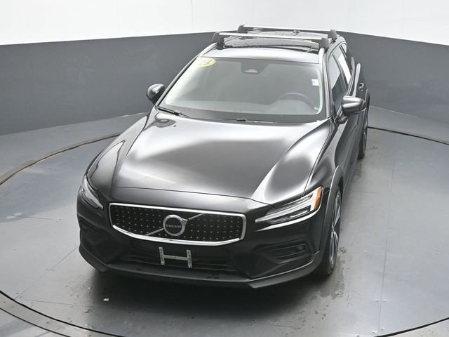 Used 2023 Volvo V60 B5 Cross Country Plus w/ Climate Package image 43