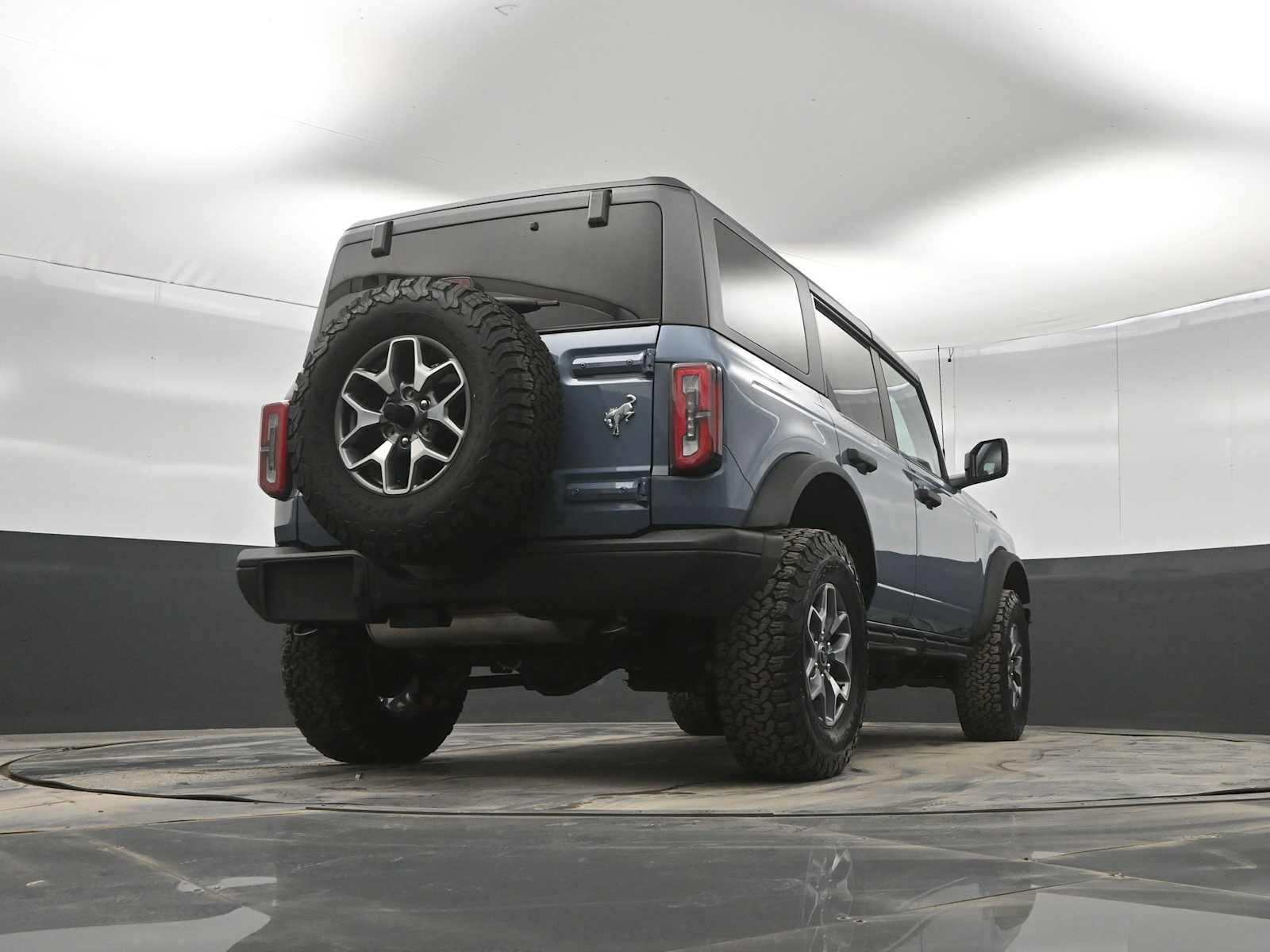 Used 2024 Ford Bronco Badlands image 38