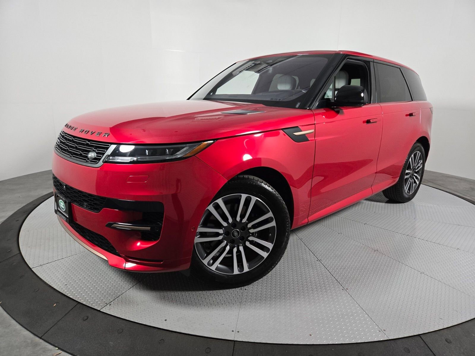 Used 2023 Land Rover Range Rover Sport SE Dynamic AWD/4WD image 1