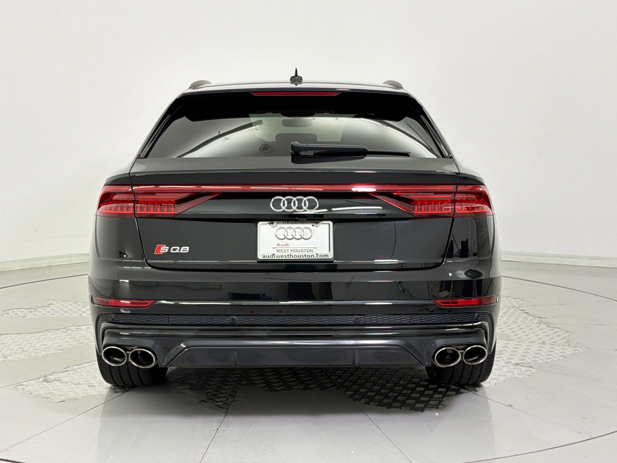 Used 2023 Audi SQ8 Prestige w/ Prestige Package AWD/4WD image 10