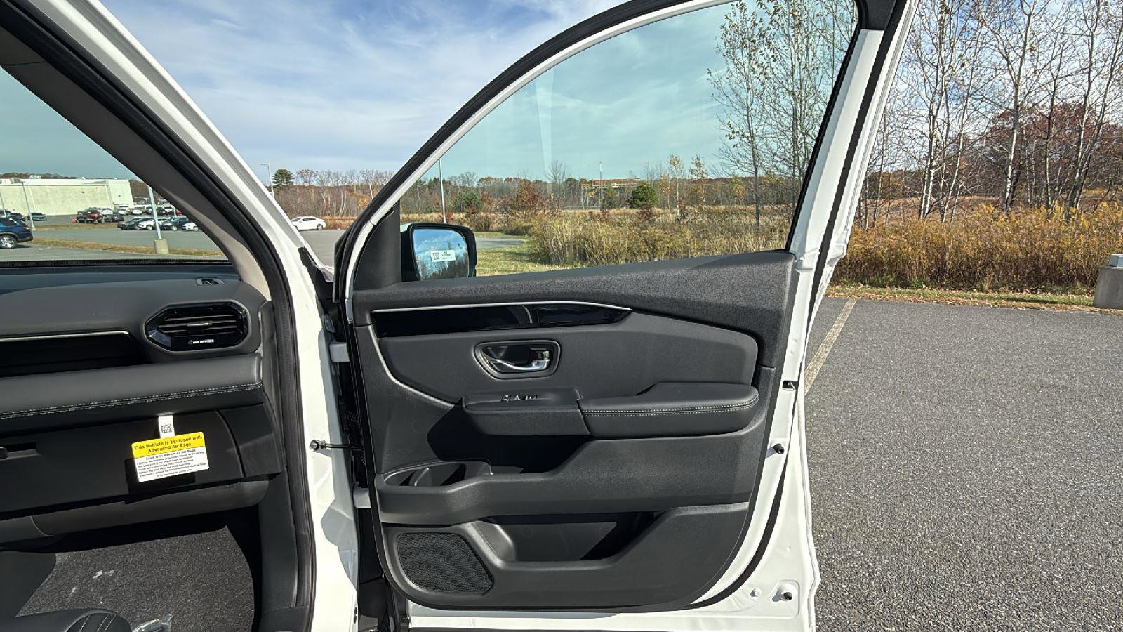 New 2025 Honda Pilot Touring image 18