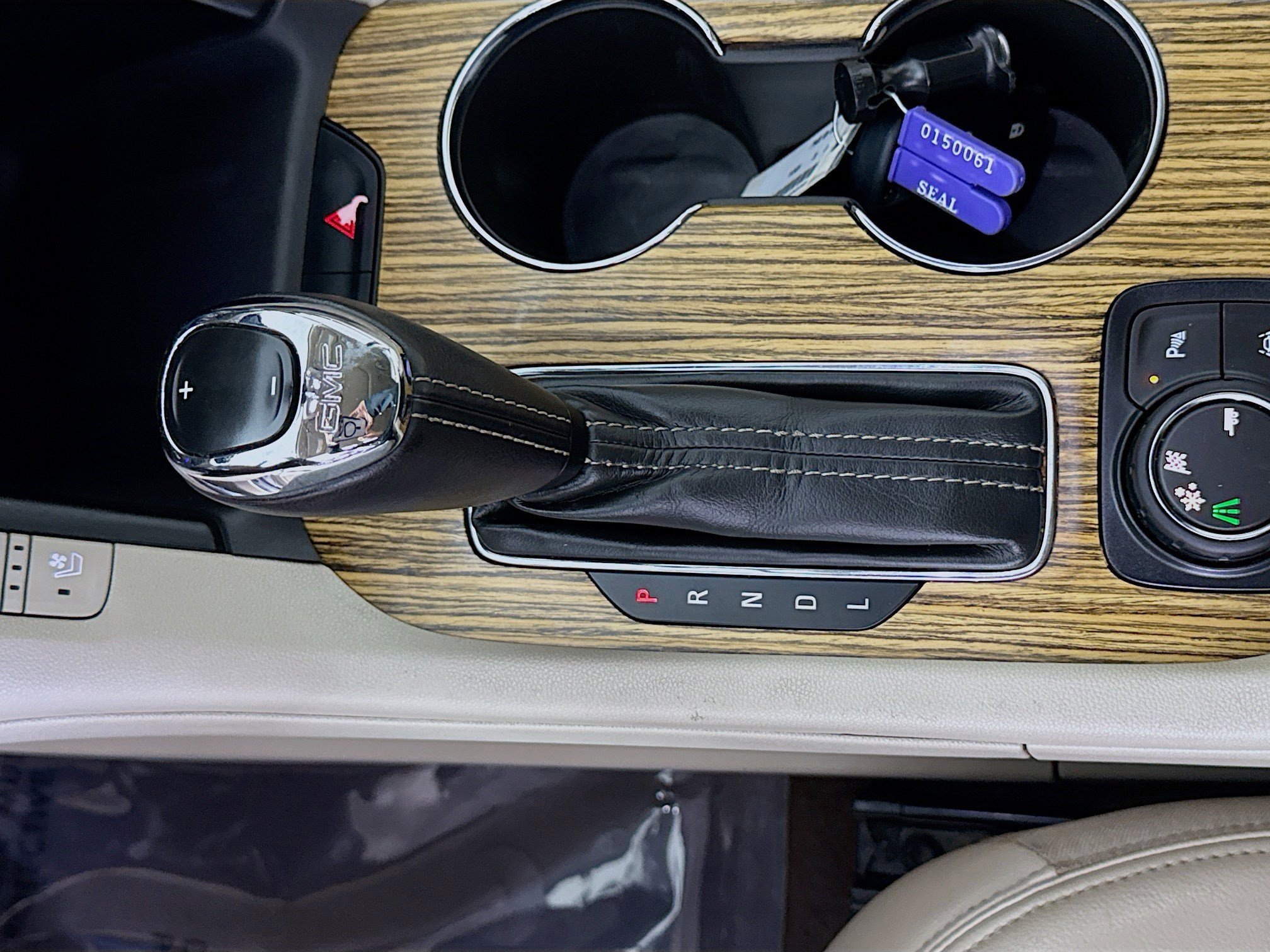 Used 2017 GMC Acadia Denali w/ Technology Package image 20