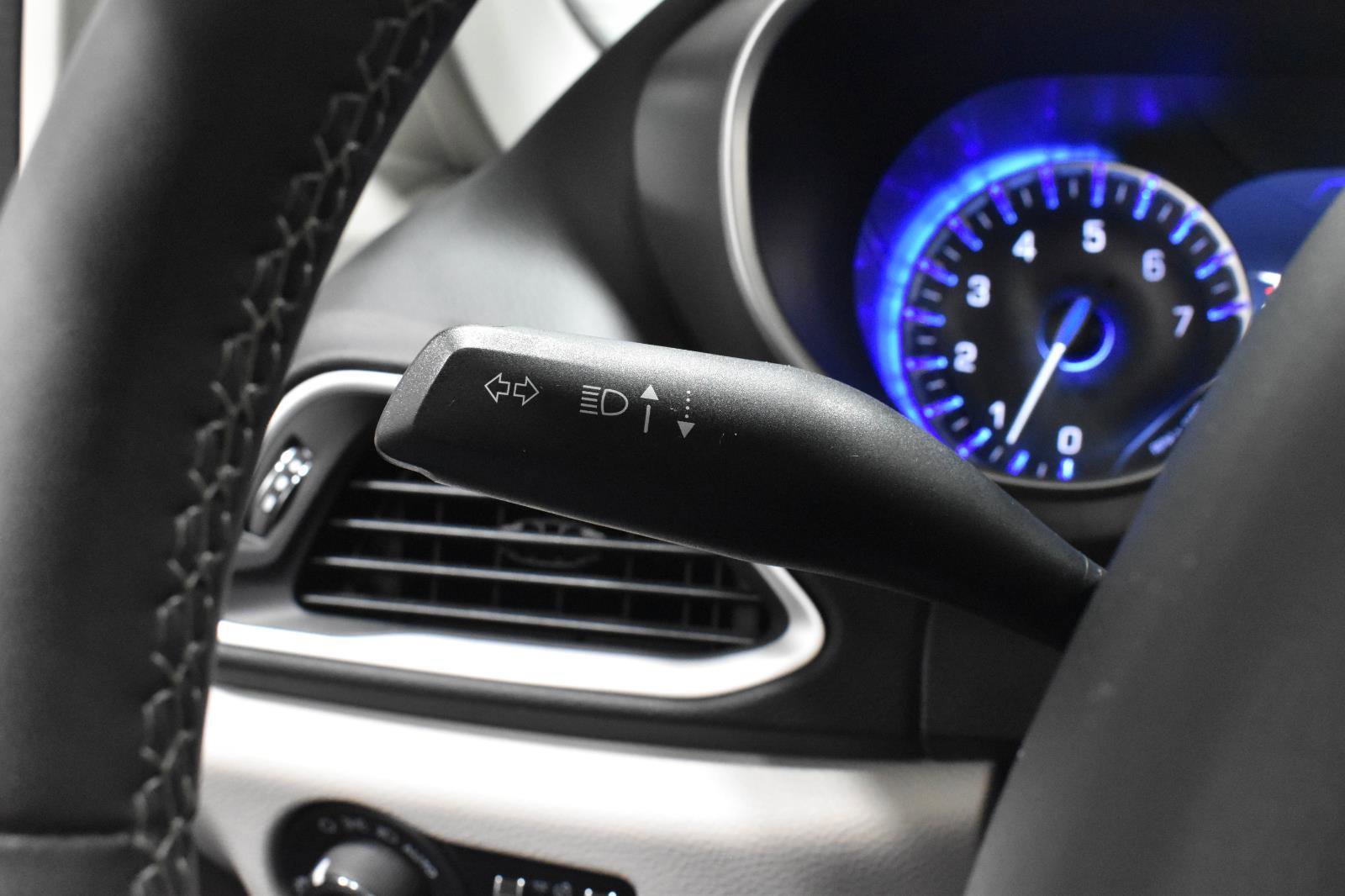 Used 2024 Chrysler Pacifica Touring-L image 13