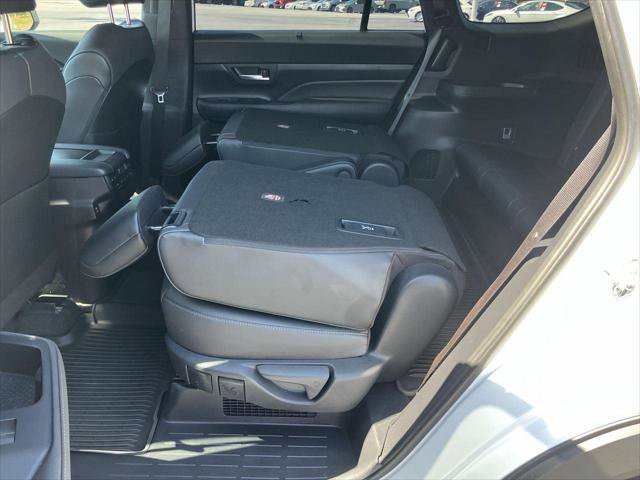 Certified 2024 Toyota Grand Highlander AWD Hybrid image 29