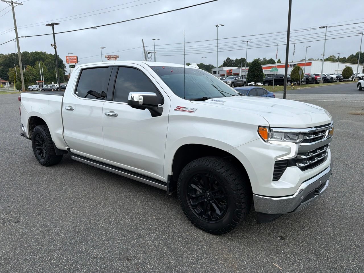Used 2025 Chevrolet Silverado 1500 LTZ w/ LTZ Premium Package AWD/4WD image 8