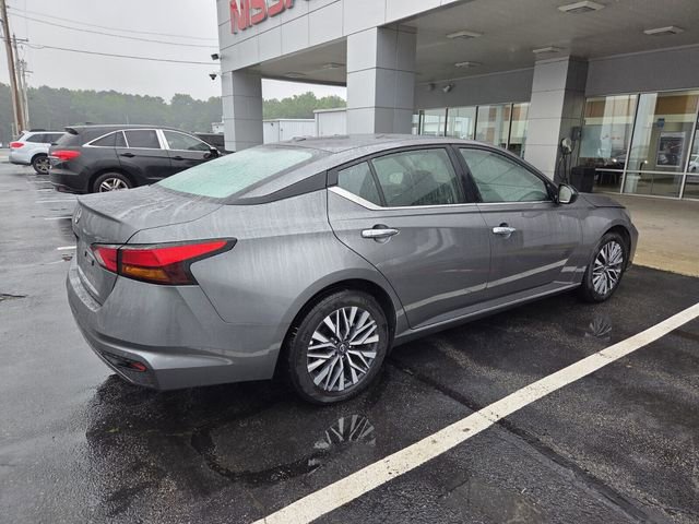 Used 2025 Nissan Altima 2.5 SV FWD image 5