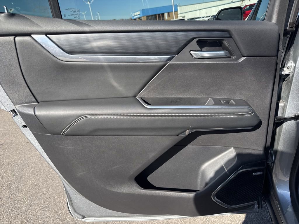 Used 2025 GMC Acadia Elevation image 29