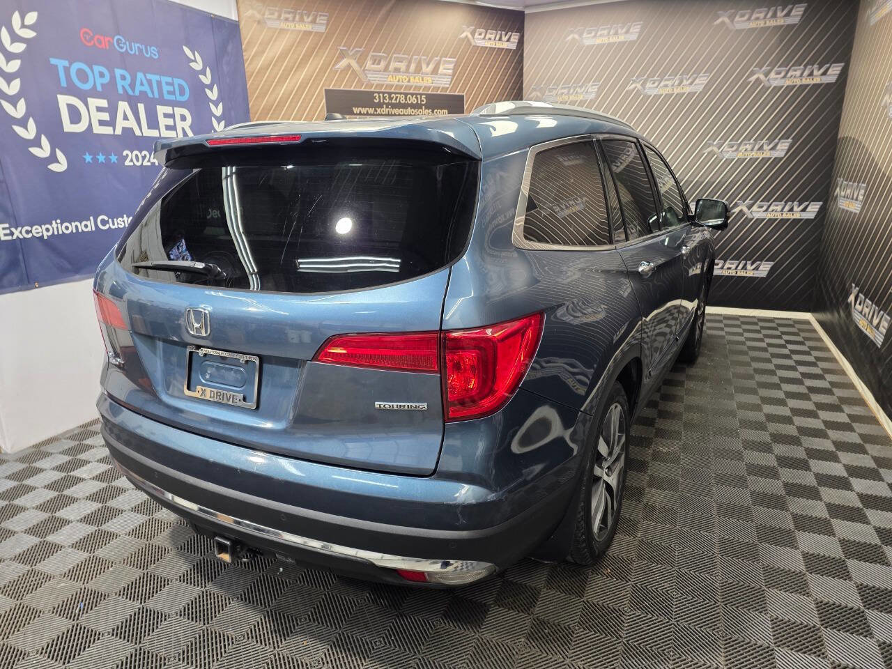 Used 2017 Honda Pilot Touring image 14