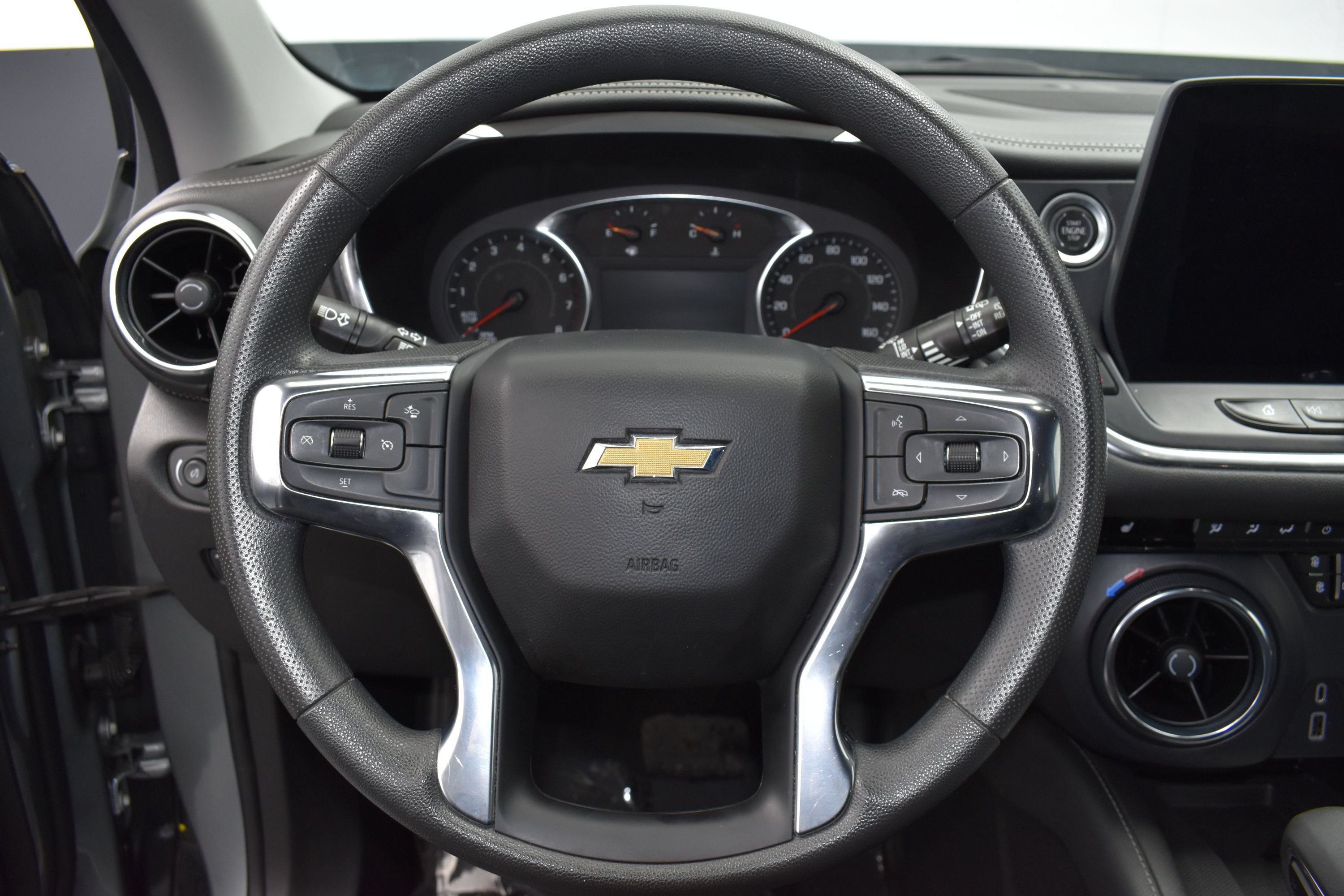 Used 2023 Chevrolet Blazer LT w/ Convenience Package FWD image 12
