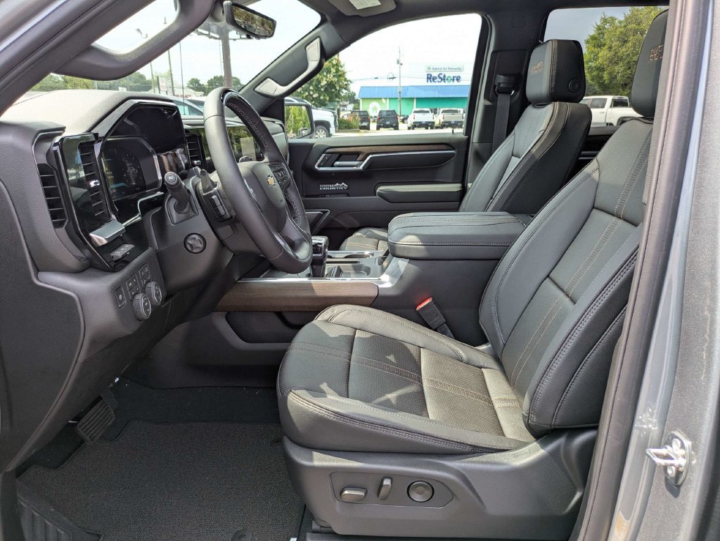 New 2026 Chevrolet Silverado 1500 High Country w/ Technology Package AWD/4WD image 21