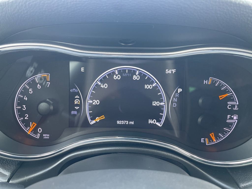 Used 2019 Jeep Grand Cherokee Laredo AWD/4WD image 16