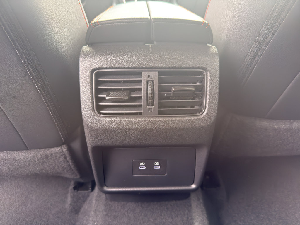 Used 2025 Nissan Rogue SV image 31