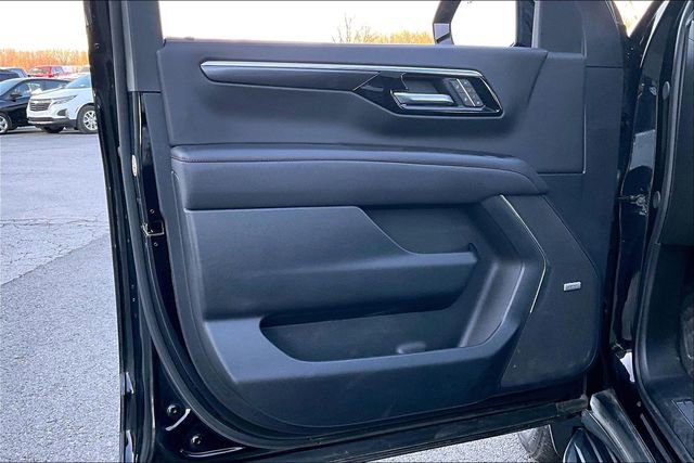 Used 2025 Chevrolet Suburban RST w/ RST Capability Package image 20