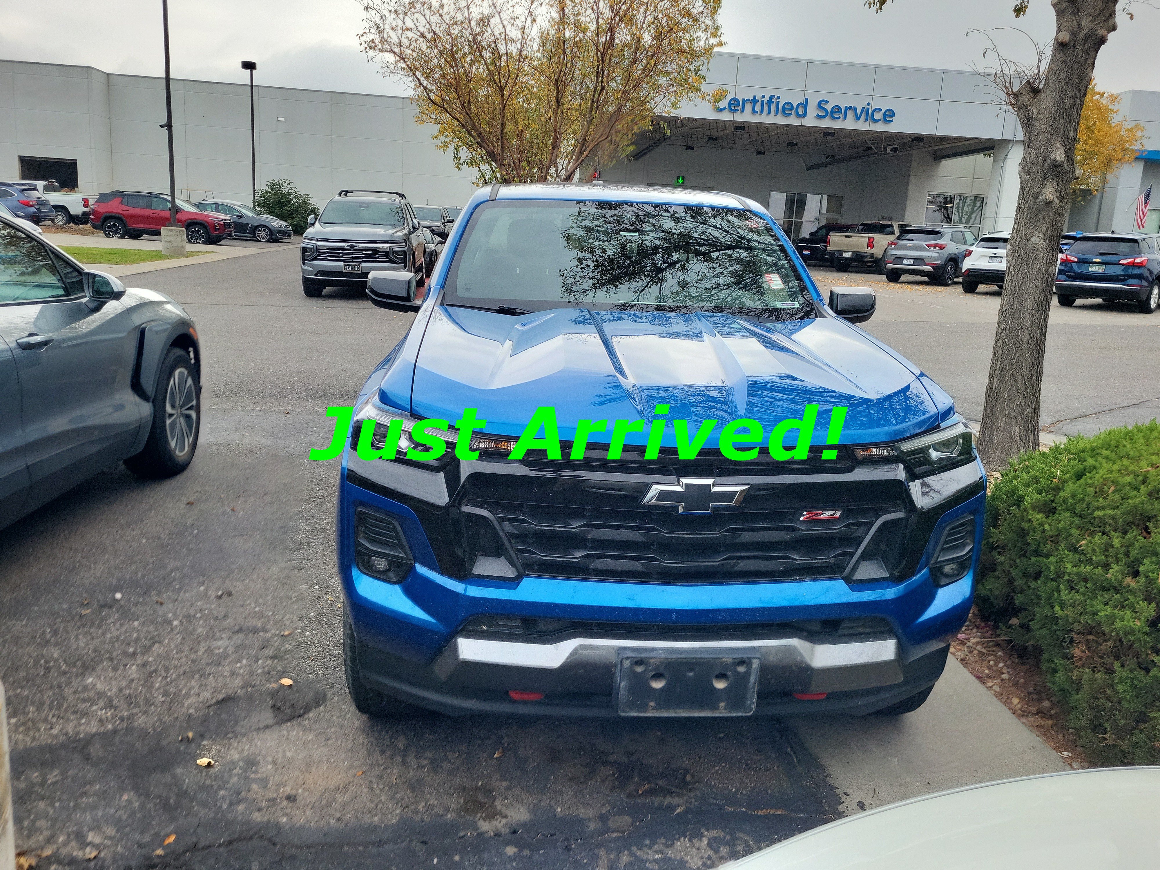 Used 2023 Chevrolet Colorado Z71 w/ Z71 Convenience Package 2 AWD/4WD image 2