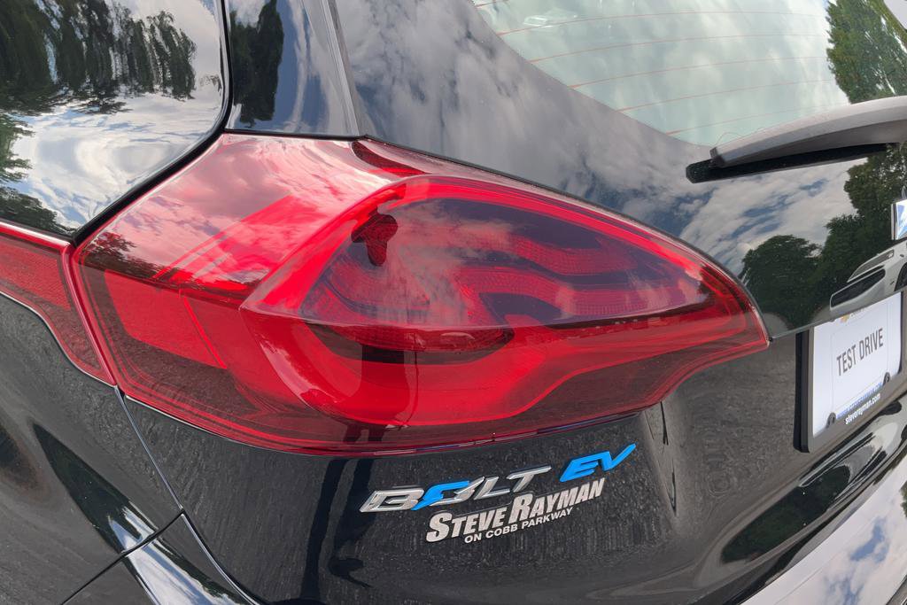 Used 2020 Chevrolet Bolt LT FWD image 27
