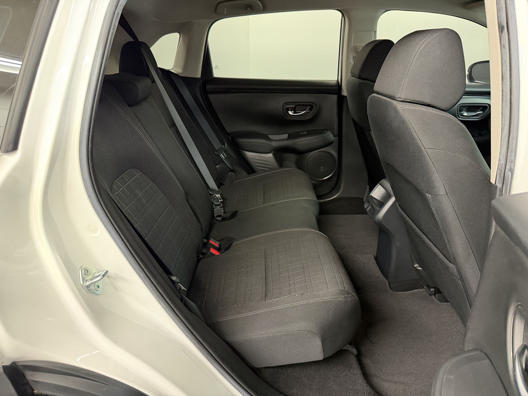 Certified 2024 Honda HR-V LX image 29
