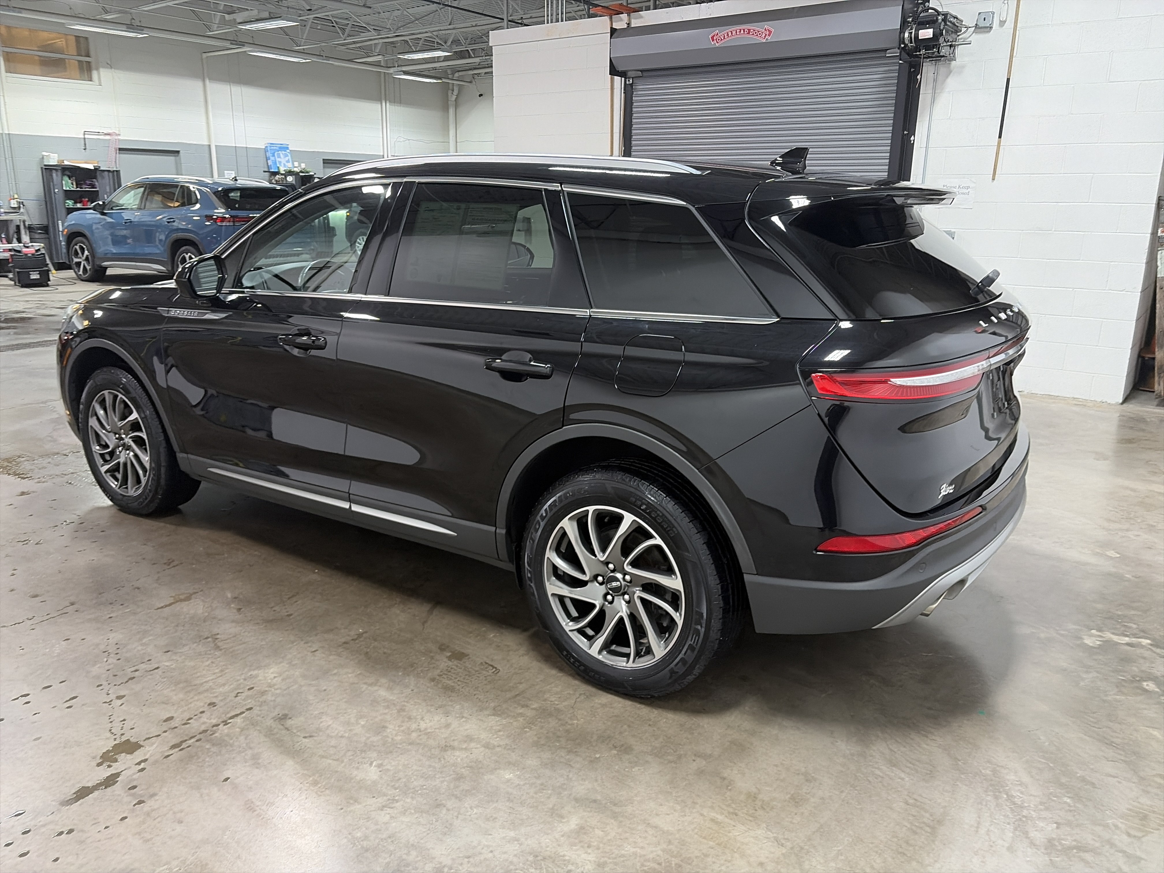 Used 2021 Lincoln Corsair AWD w/ Equipment Group 101A image 5