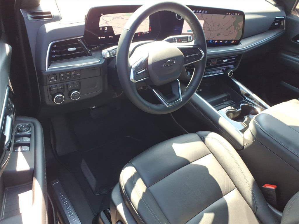 Used 2025 Chevrolet Tahoe Z71 w/ Comfort Package AWD/4WD image 18