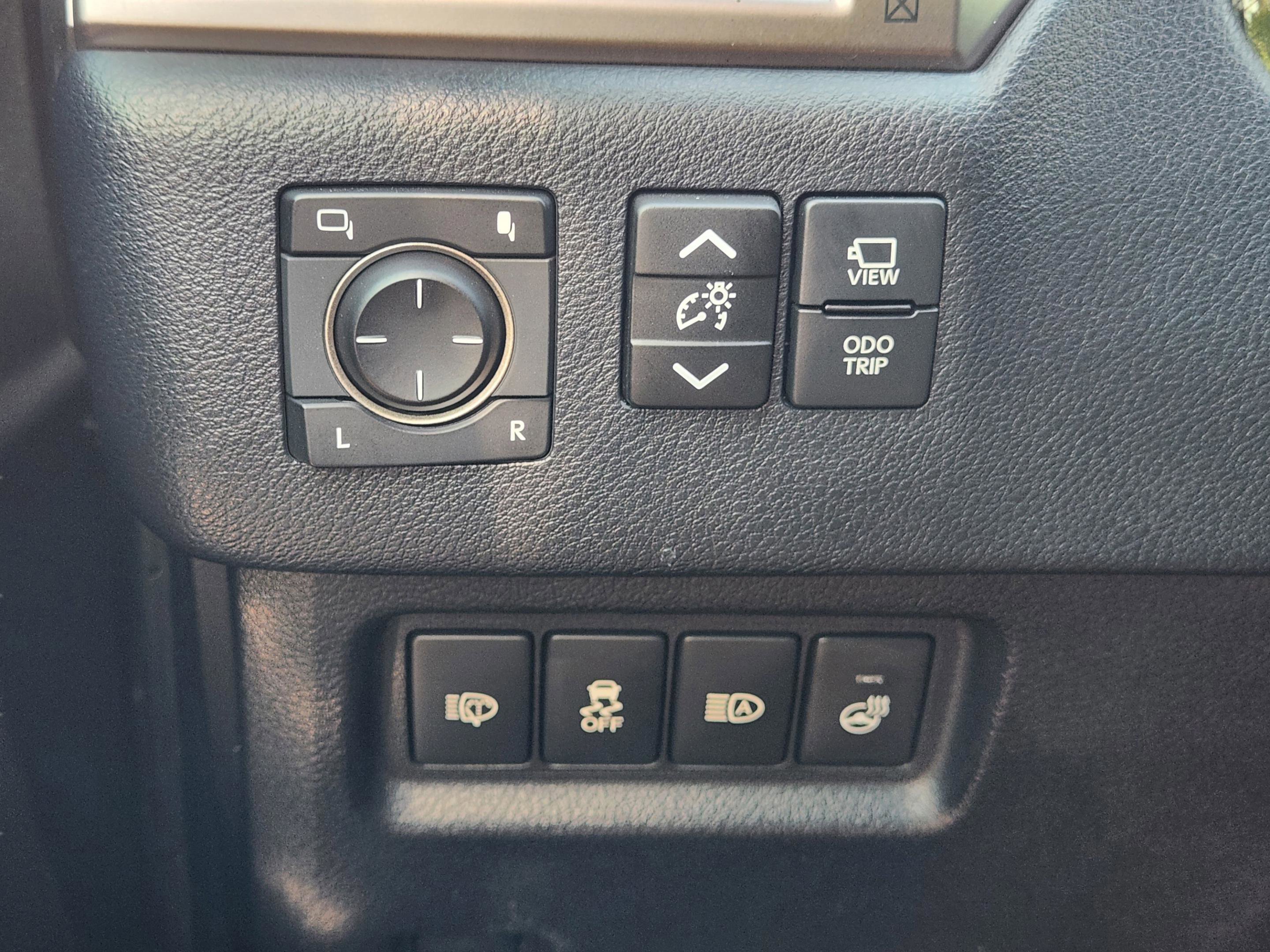 Certified 2023 Lexus GX 460 Luxury w/ Sport Design Package AWD/4WD image 9