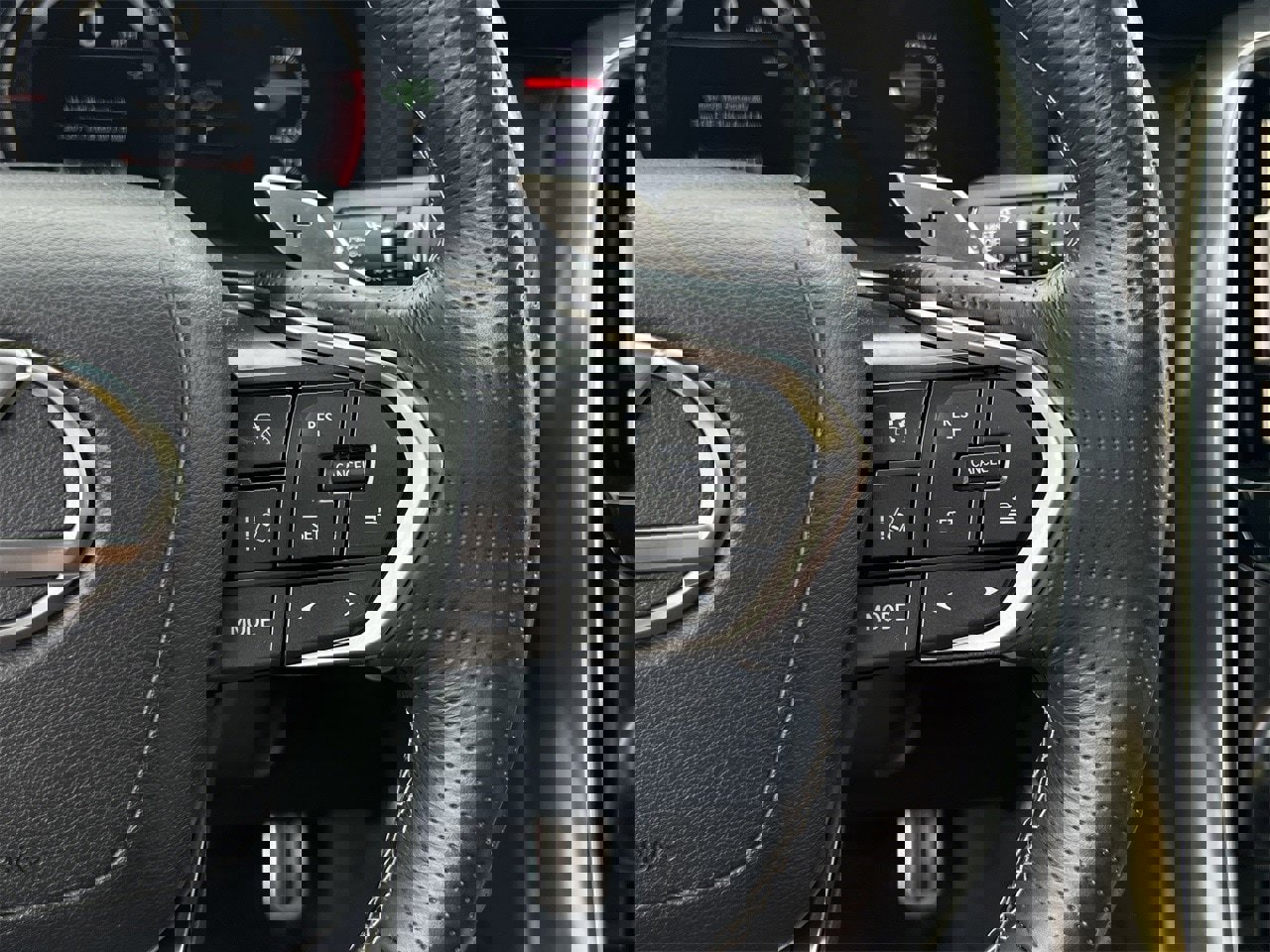 Used 2023 Lexus LX 600 F Sport image 12