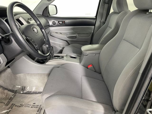 Used 2010 Toyota Tacoma PreRunner image 2