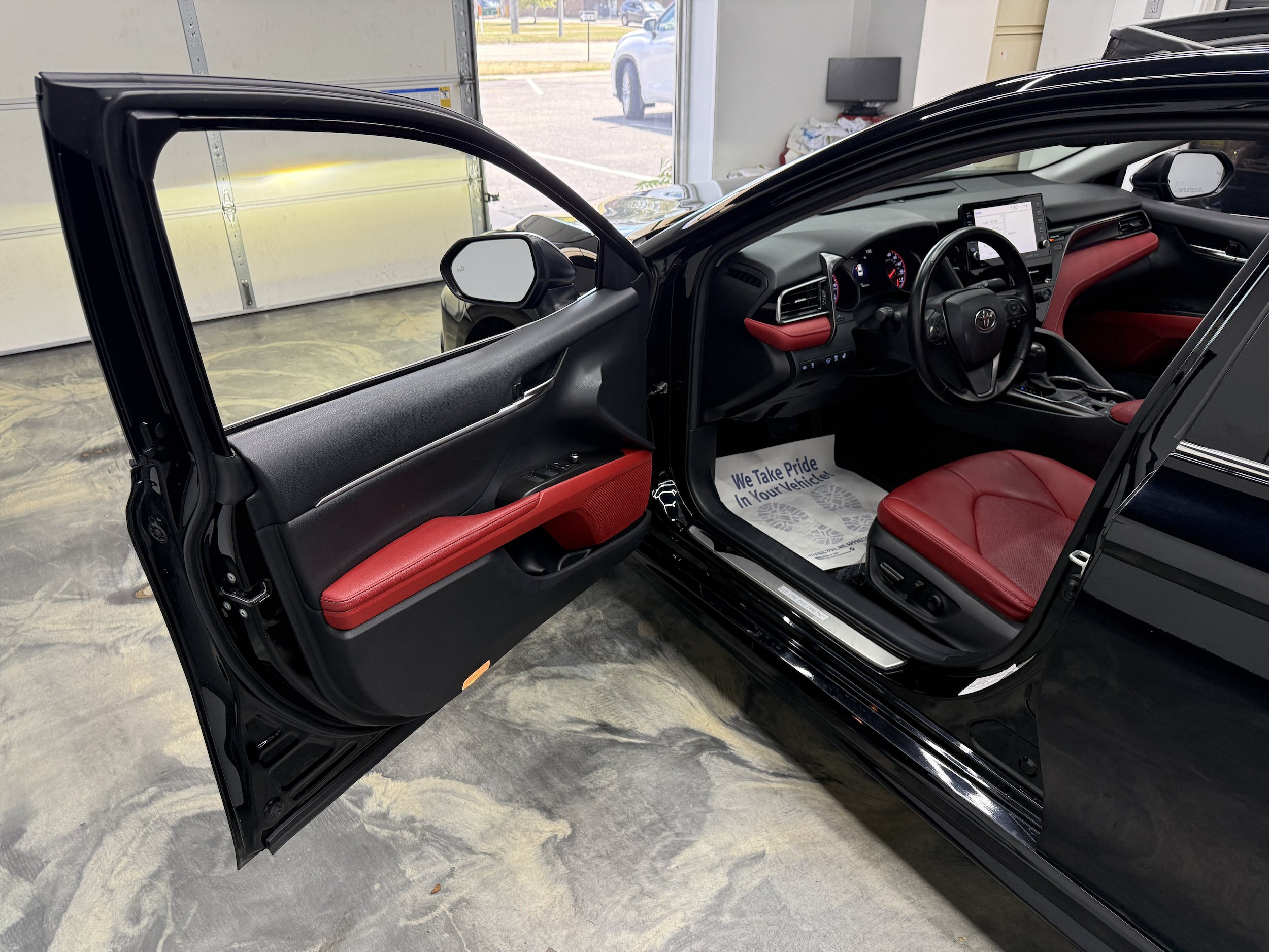 Used 2021 Toyota Camry XSE AWD/4WD image 9
