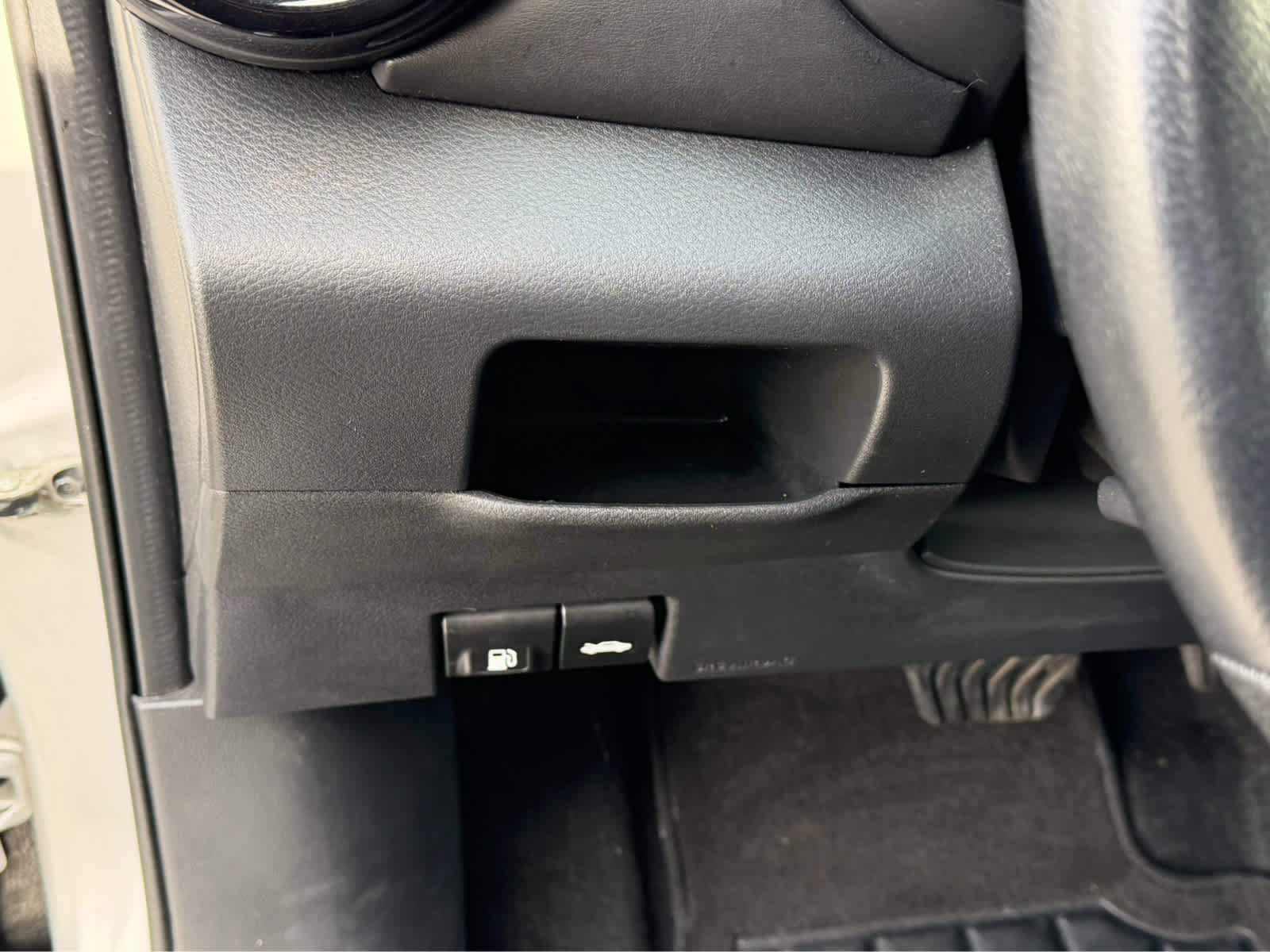 Used 2020 Nissan Kicks SR w/ SR Premium Package image 23