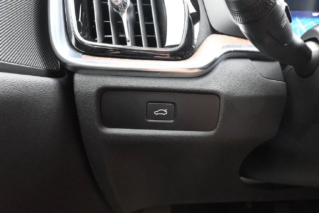 Used 2024 Volvo S60 B5 Plus AWD/4WD image 27