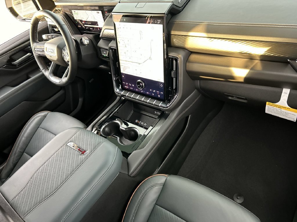 Used 2026 GMC Yukon AT4 AWD/4WD image 29