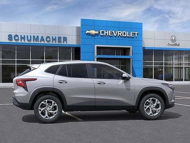 New 2026 Chevrolet Trax LS w/ LS Convenience Package FWD image 13