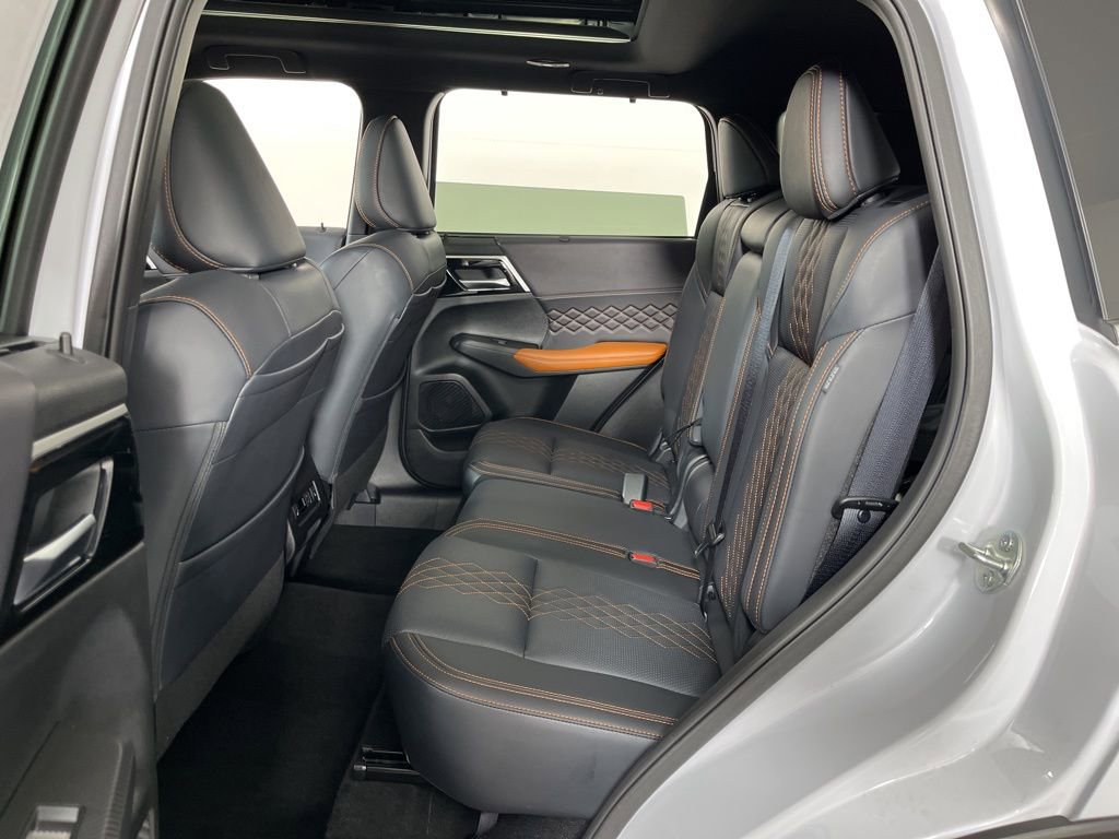 Used 2024 Mitsubishi Outlander SEL image 26