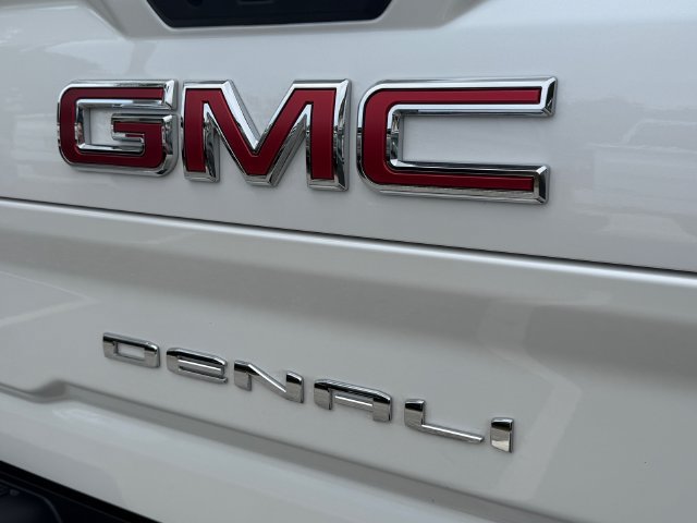 Certified 2025 GMC Sierra 2500 Denali w/ Denali Reserve Package AWD/4WD image 9