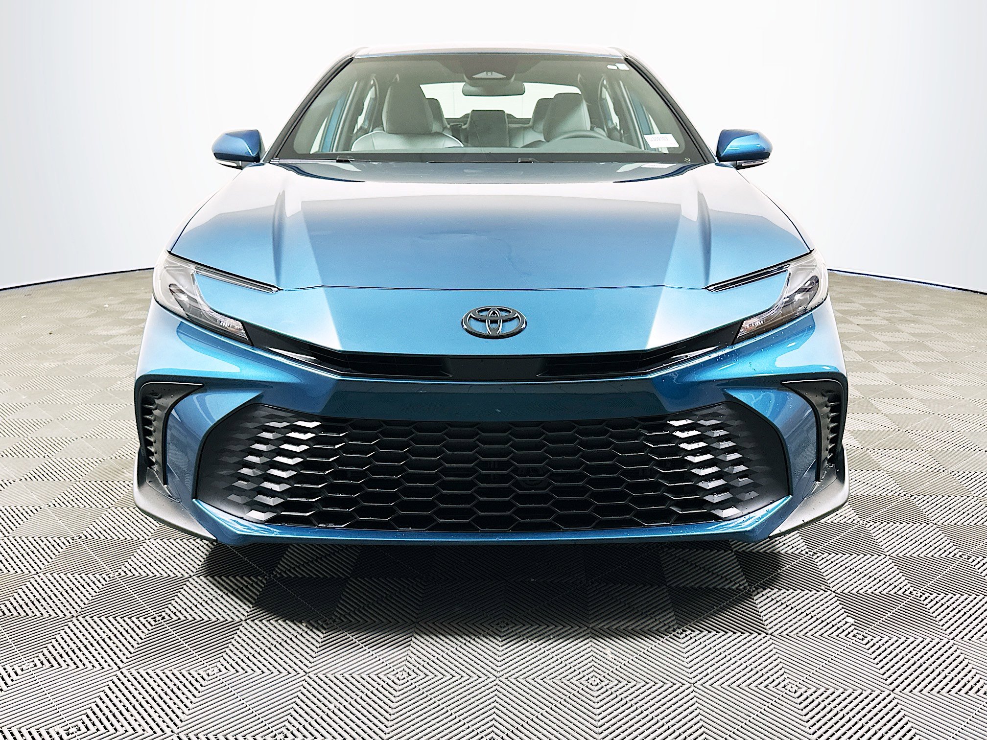 New 2026 Toyota Camry SE FWD image 3