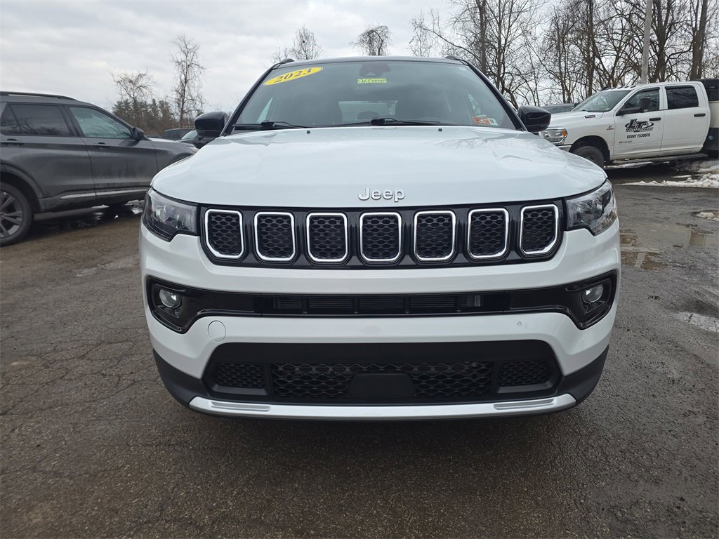 Used 2023 Jeep Compass Limited image 10