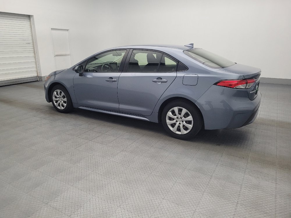 Used 2021 Toyota Corolla LE image 3