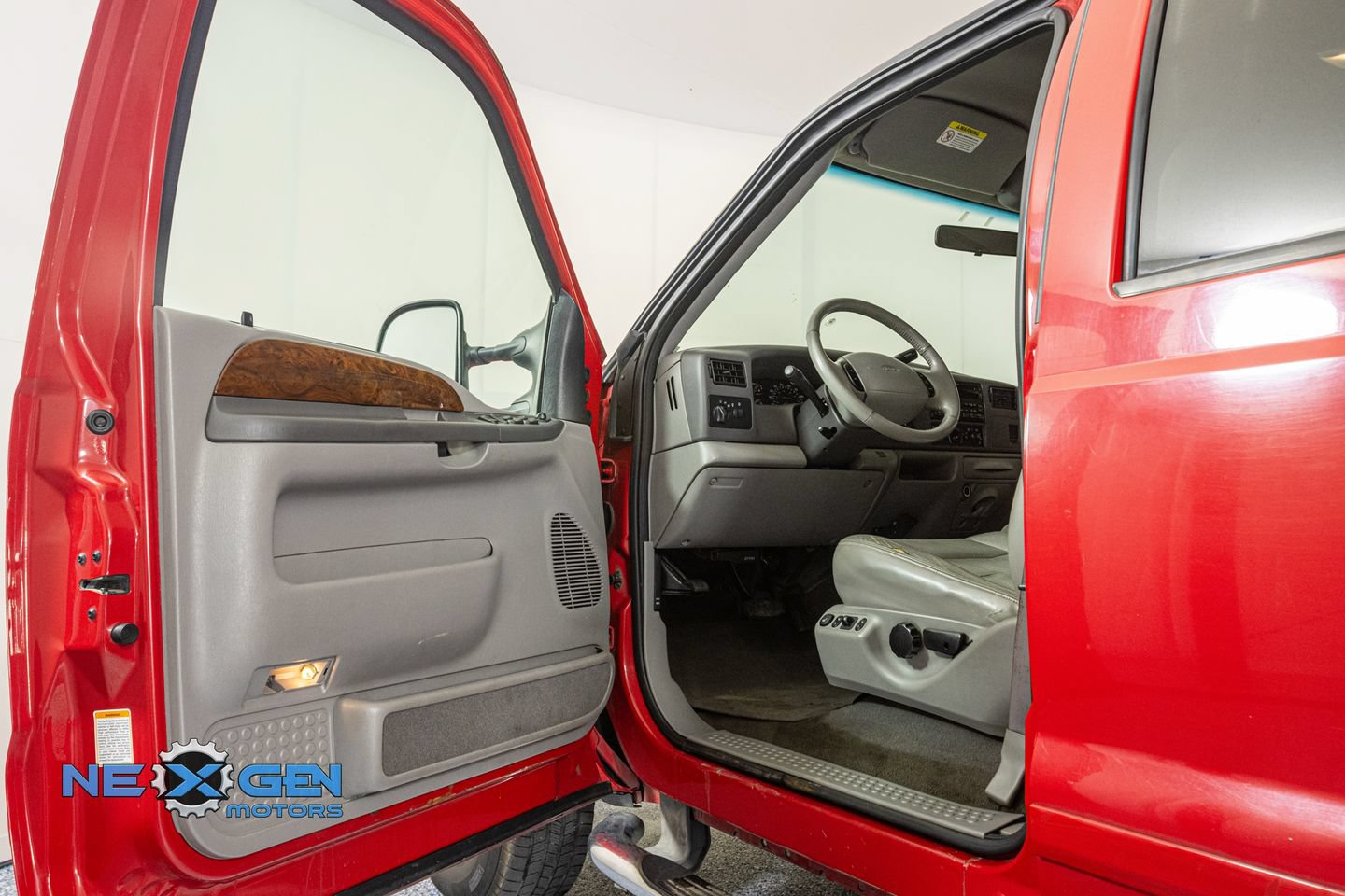 Used 2001 Ford F350 Lariat AWD/4WD image 11
