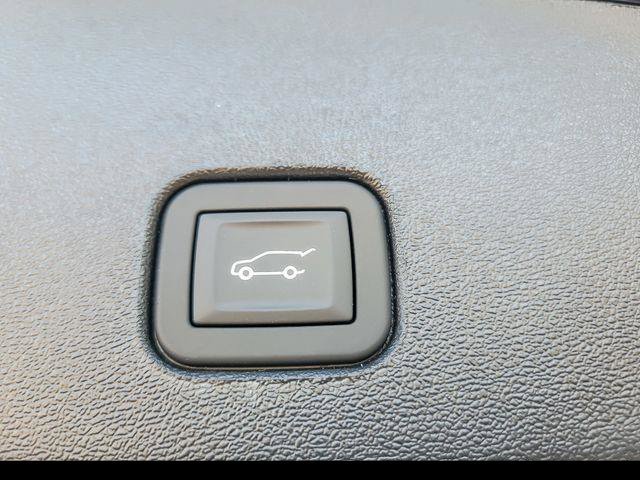 New 2026 Cadillac Optiq Luxury 1 w/ LPO, Floor Liner Package AWD/4WD image 26