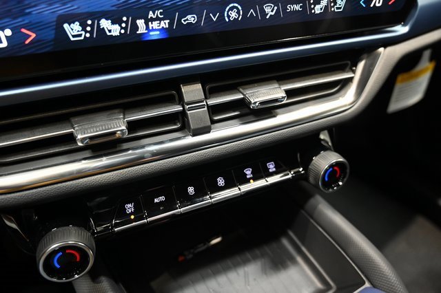 New 2026 Chevrolet Equinox EV LT w/ Convenience Package II image 17