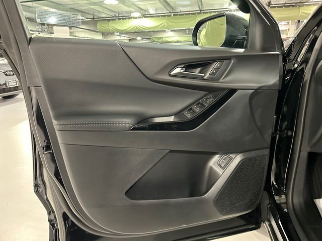 Used 2026 Chevrolet Equinox LT w/ Convenience Package II AWD/4WD image 9