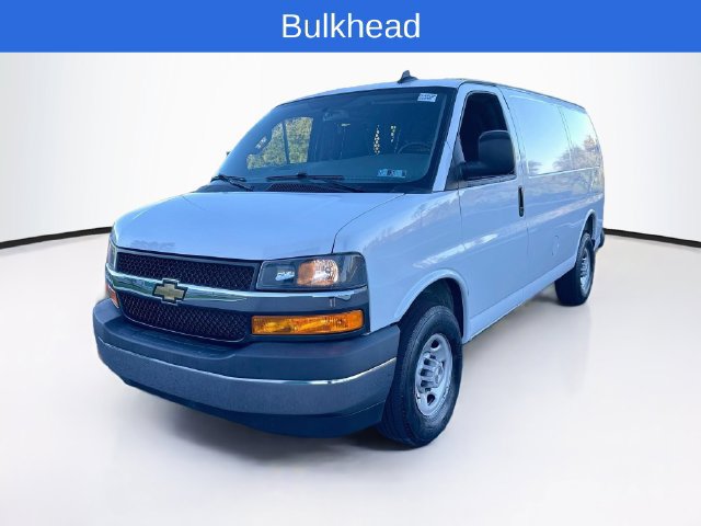 Used 2025 Chevrolet Express 2500 w/ Driver Convenience Package RWD image 3