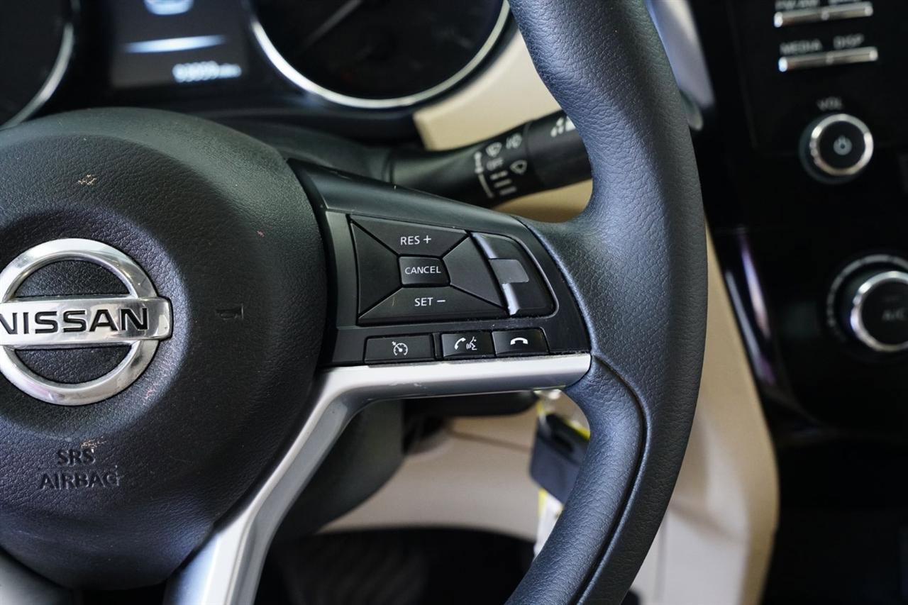 Used 2017 Nissan Rogue S w/ Appearance Package image 16