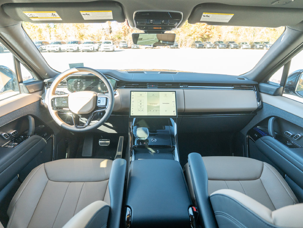 New 2026 Land Rover Range Rover Sport Dynamic SE AWD/4WD image 17