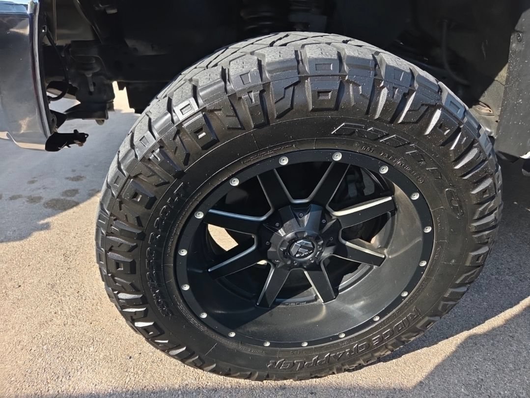 Used 2019 Toyota Tundra Platinum AWD/4WD image 8