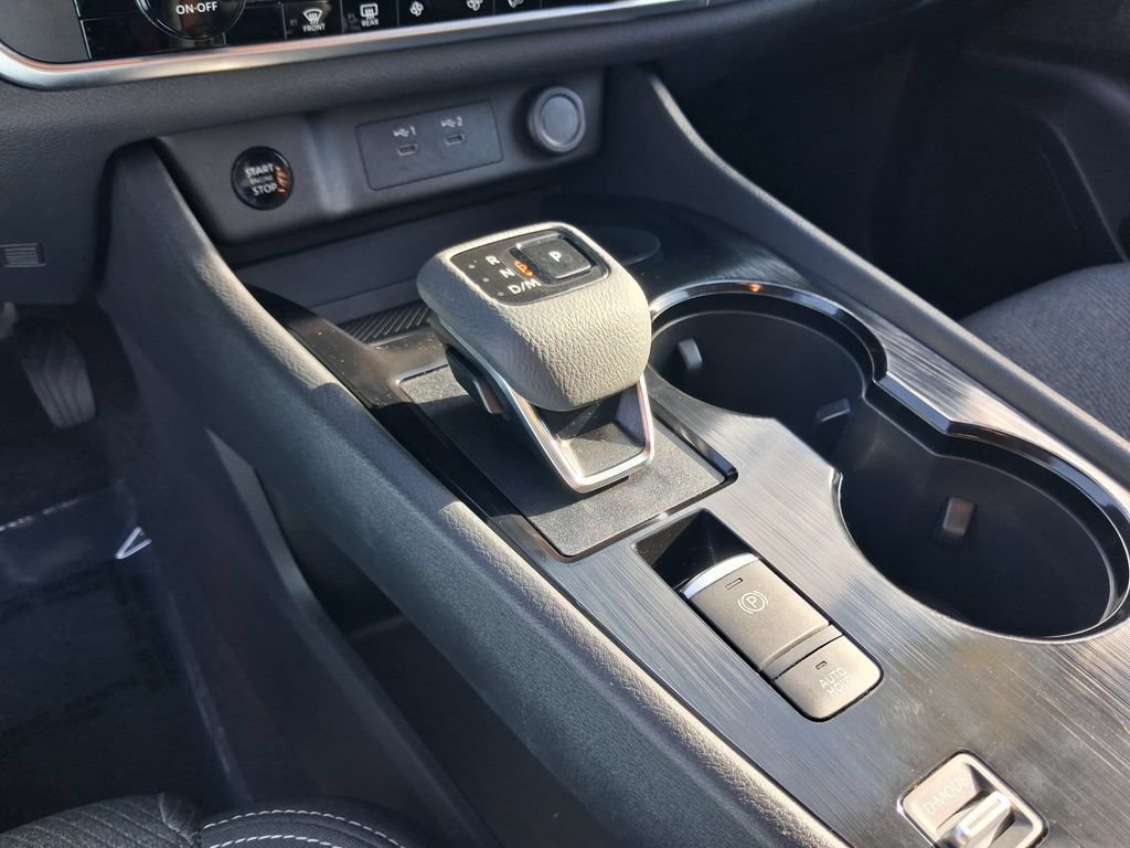 Used 2026 Nissan Rogue SV FWD image 26