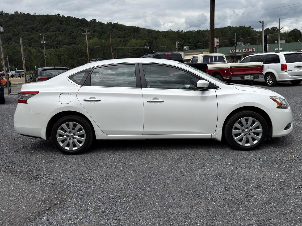 Used 2014 Nissan Sentra S FWD image 8