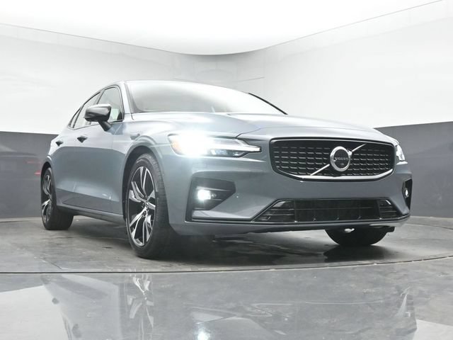 Used 2023 Volvo S60 B5 Plus FWD image 34